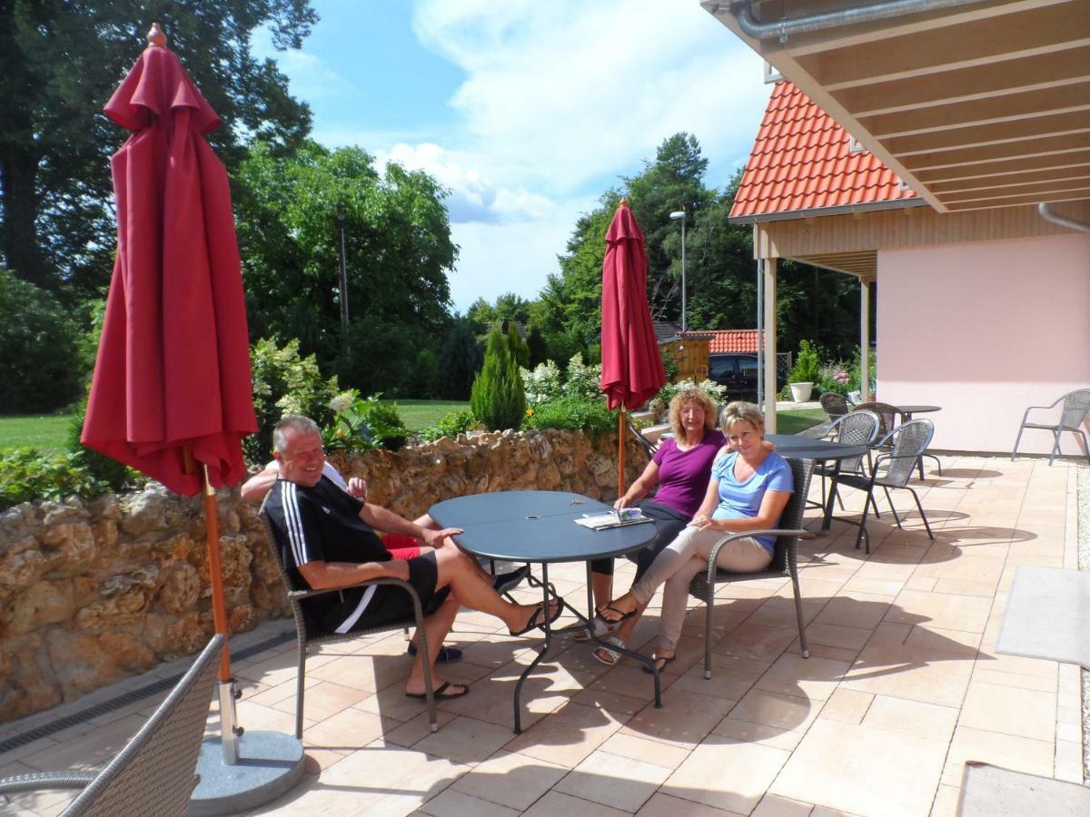 Pension Am Kirschgarten Goessweinstein Luaran gambar