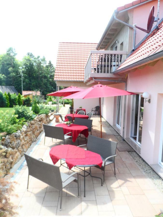 Pension Am Kirschgarten Goessweinstein Luaran gambar